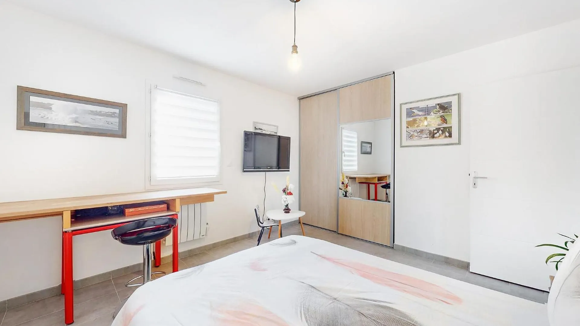 2 Bedroom Amazing Home In Landévant Nyaraló